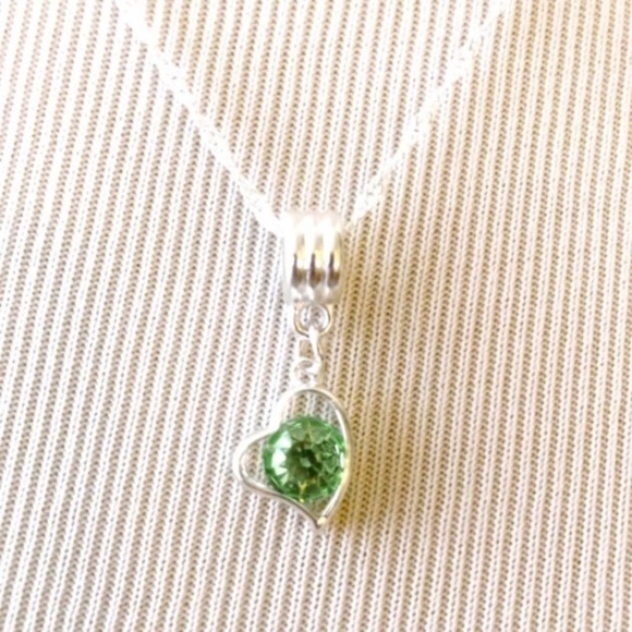 Boutique Jewelry - Peridot Color Necklace W/18” Silver Plated Chain